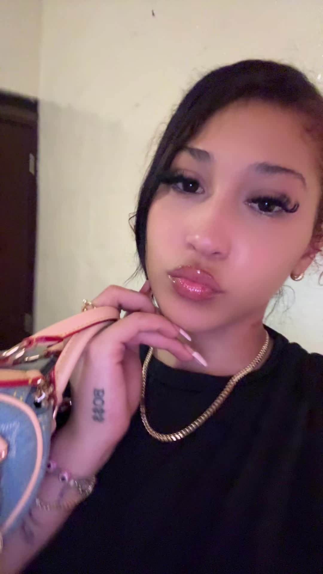 @Thayra 🐈&zwj;⬛🩵