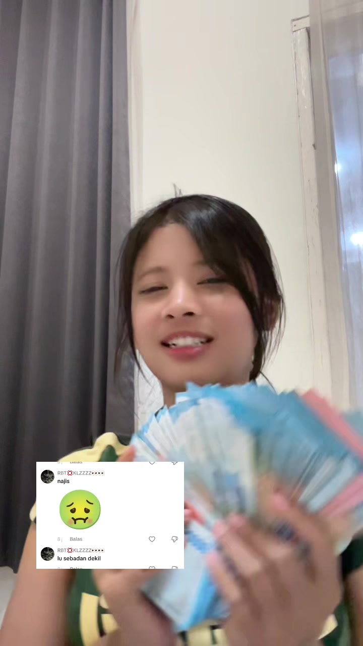 @Dheaalmaira