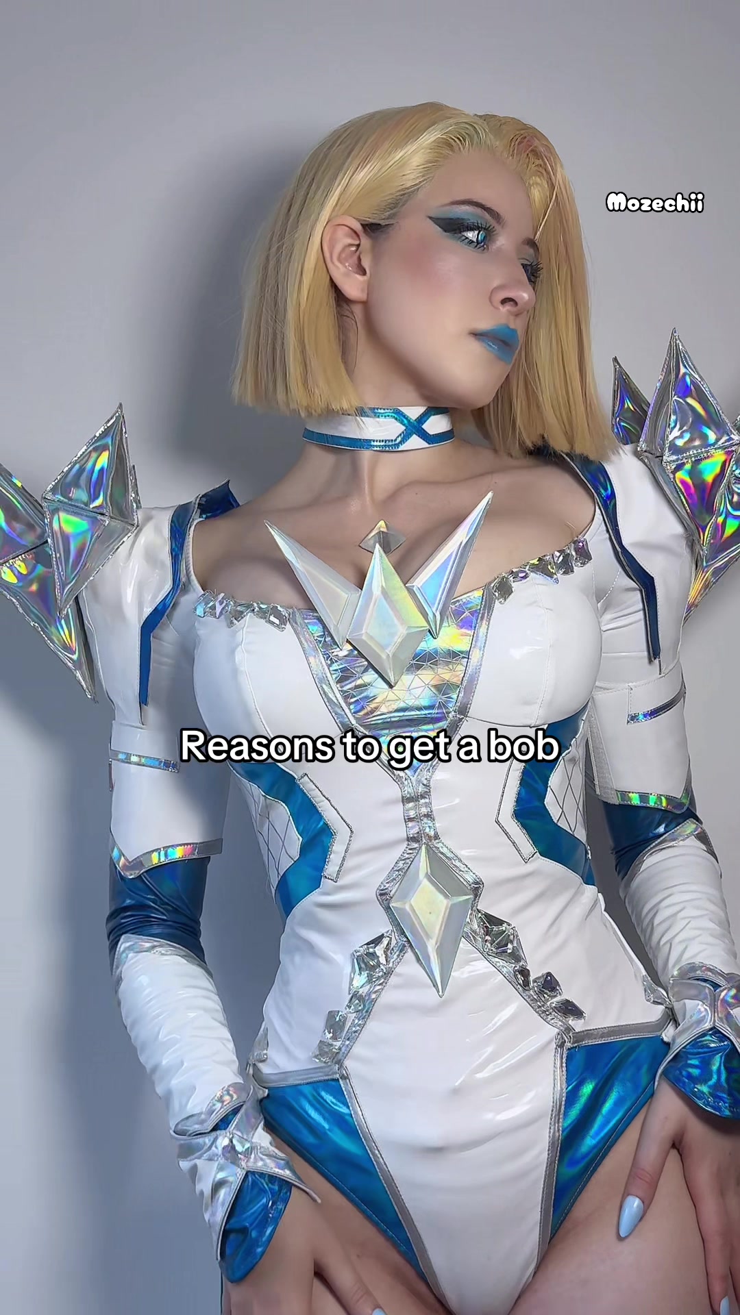 @Mozechii
