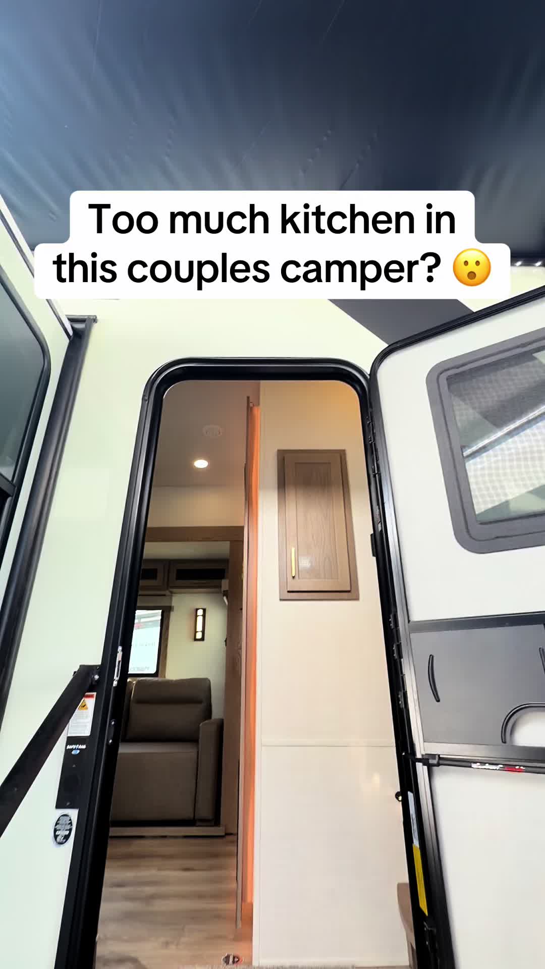 @Angel Sells RVs