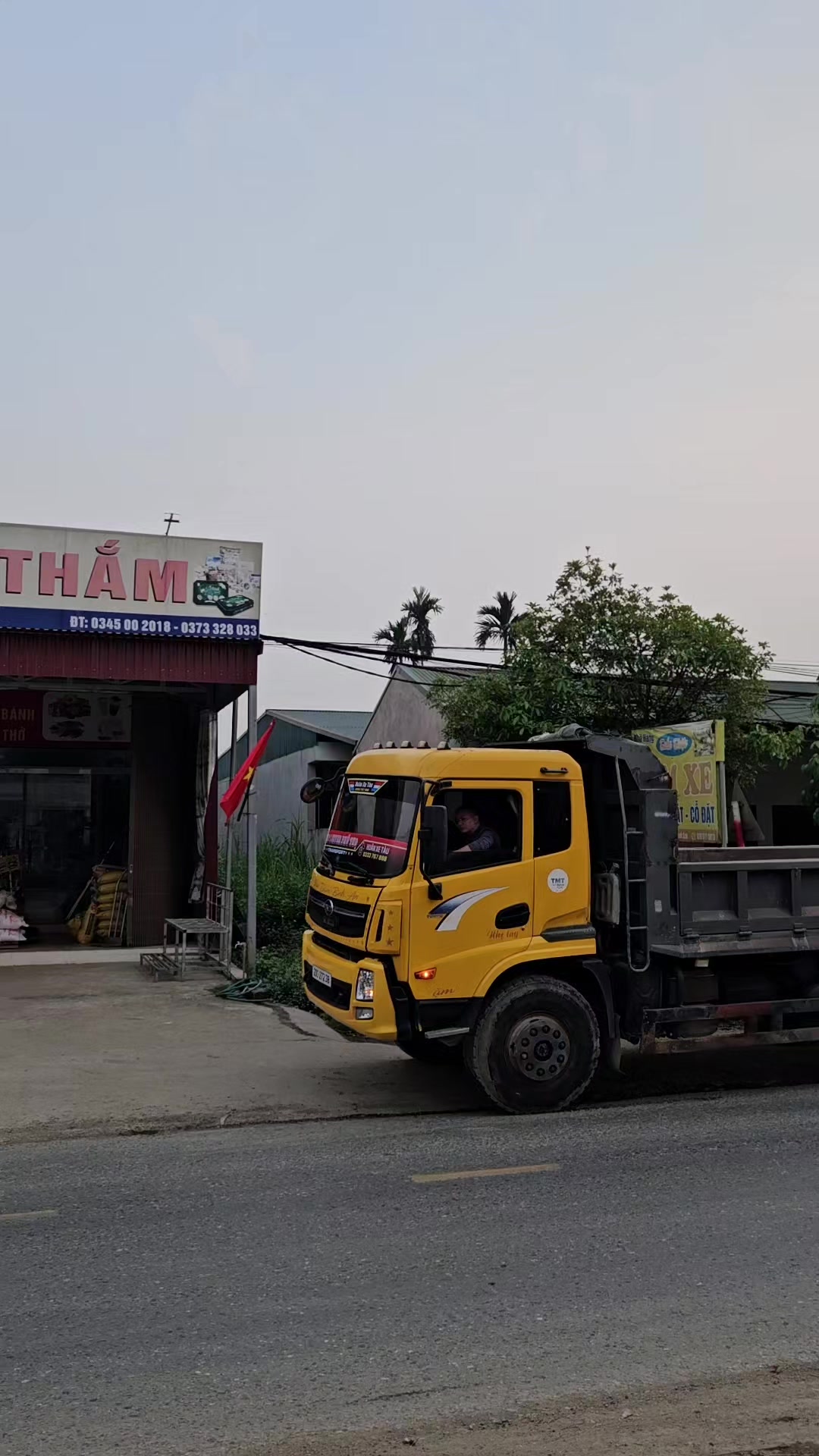 @Hu&acirc;n Xe T&agrave;u