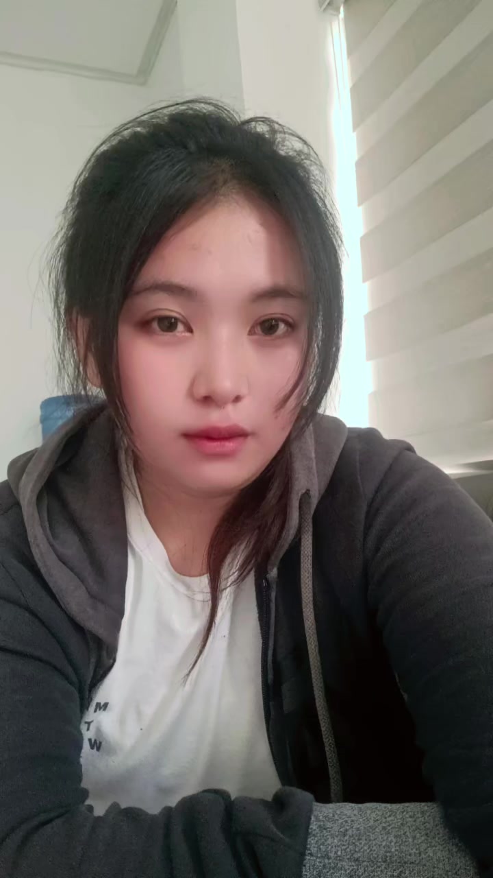 @E L