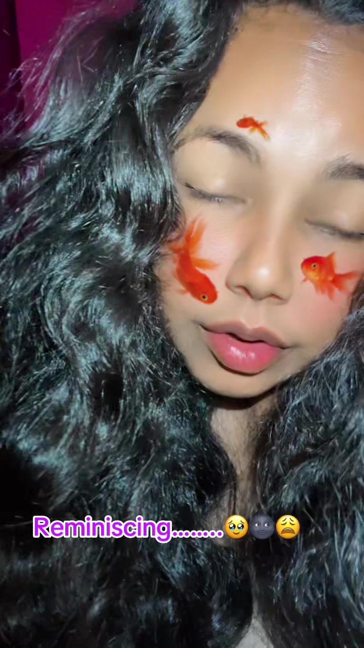 @IntrovertRiri♡