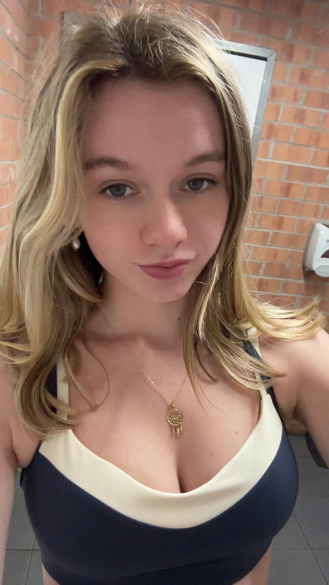 @evie ☽