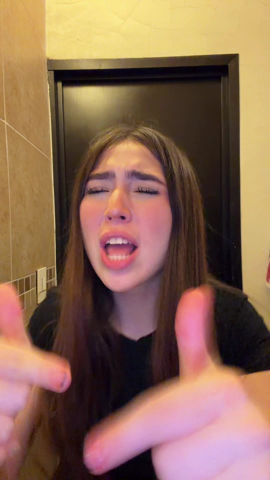@kamihickman_