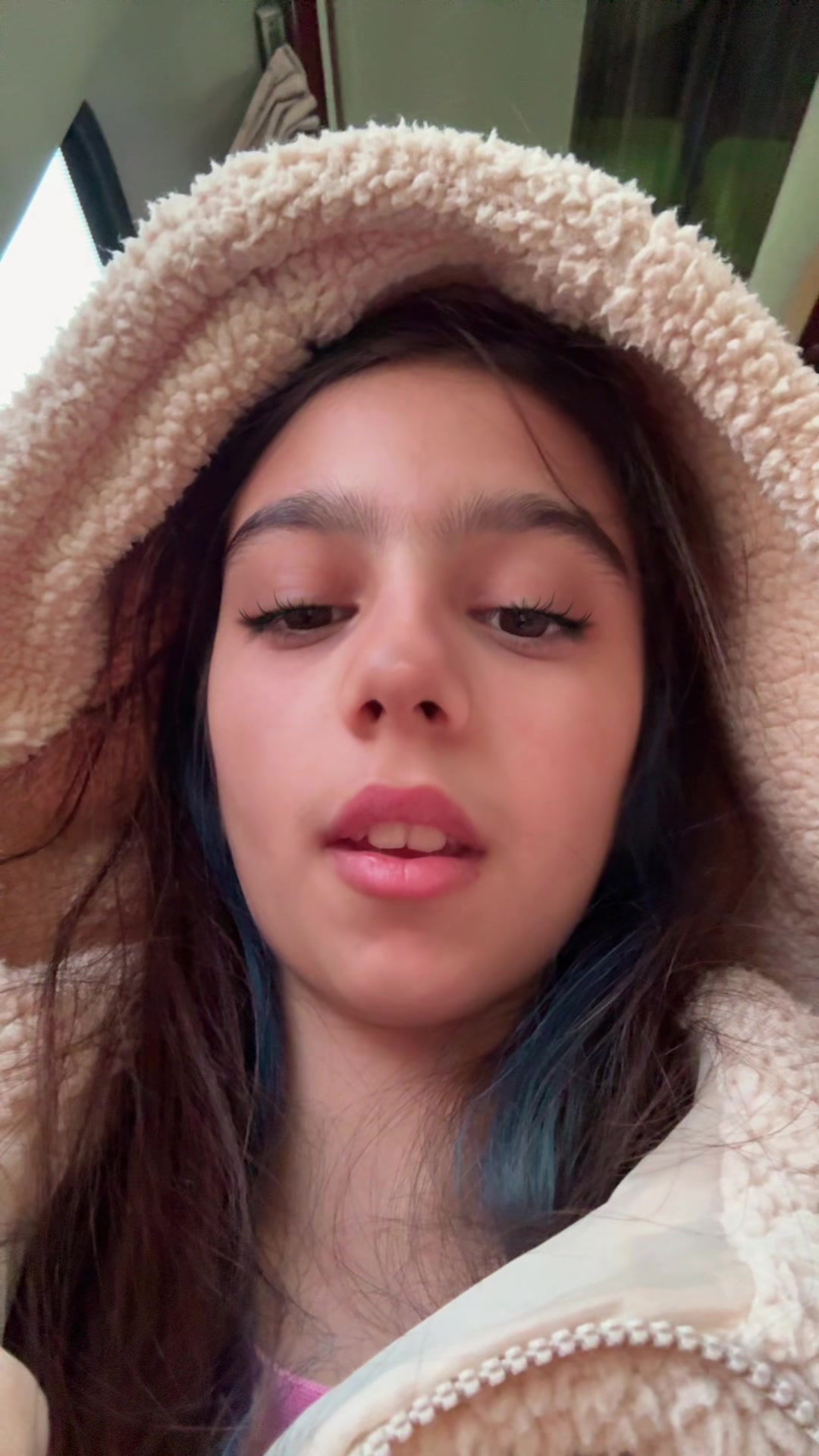 @Azra 🦋💐🐚