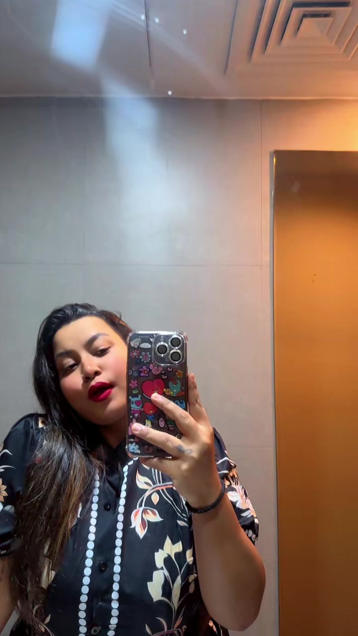 @Anjuuu👑