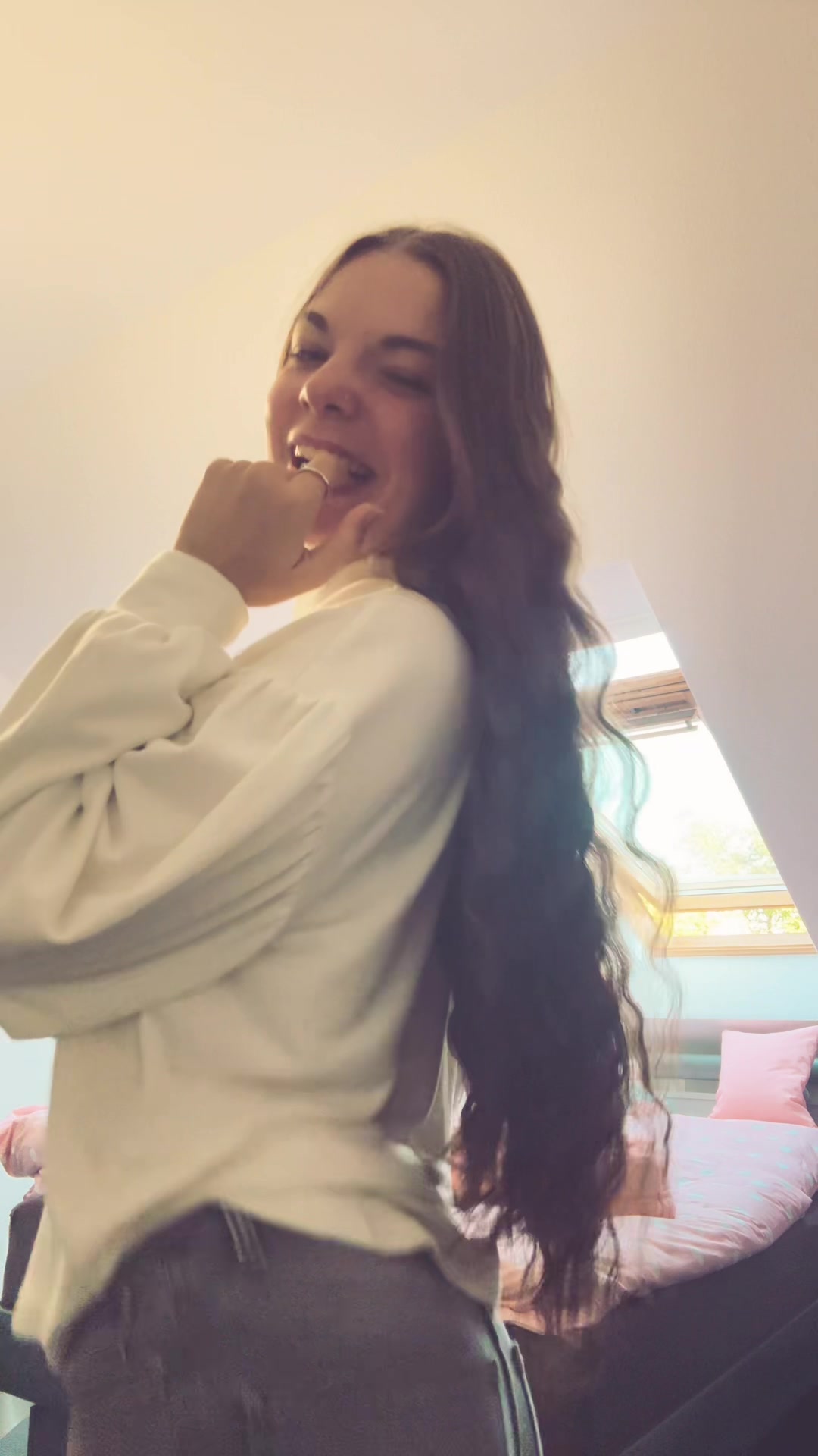 @𝐋𝐚𝐯𝐢𝐧𝐢𝐚