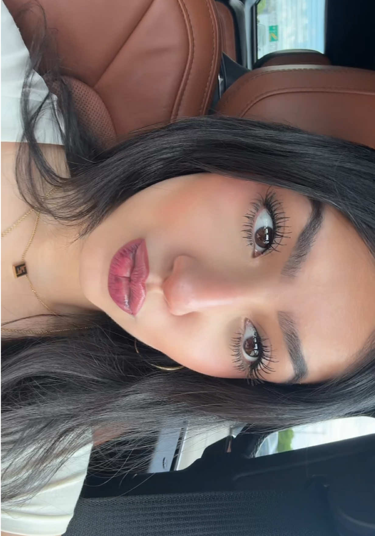 @vaneeza