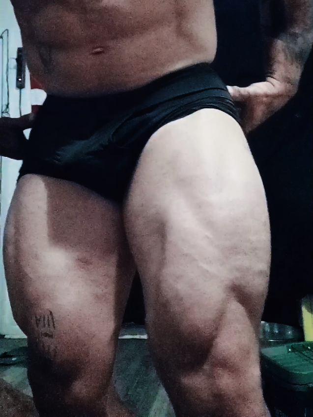 @Flesh_artist_1985