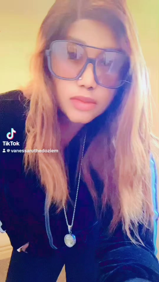 @Vanessa 🇨🇦