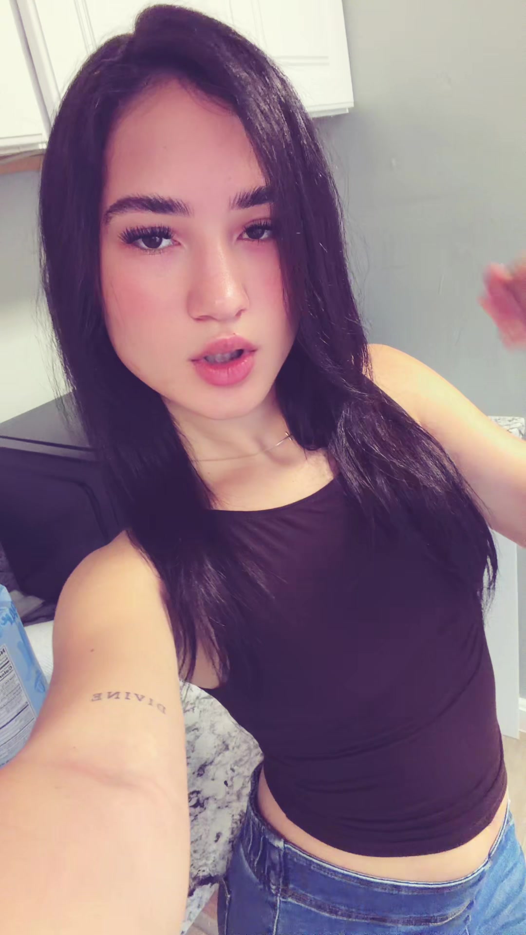 @𝓪𝓷𝓷𝓲𝓮🎀