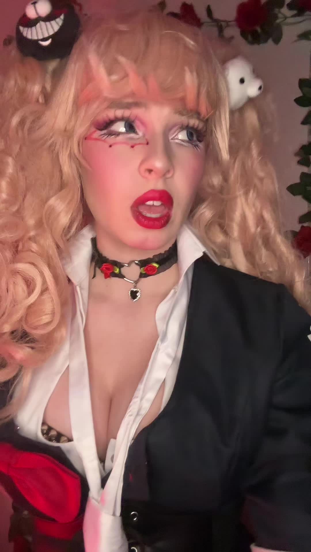 @~arcy • cosplaying ur mom
