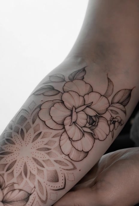 @Neon Tattoo Bonn