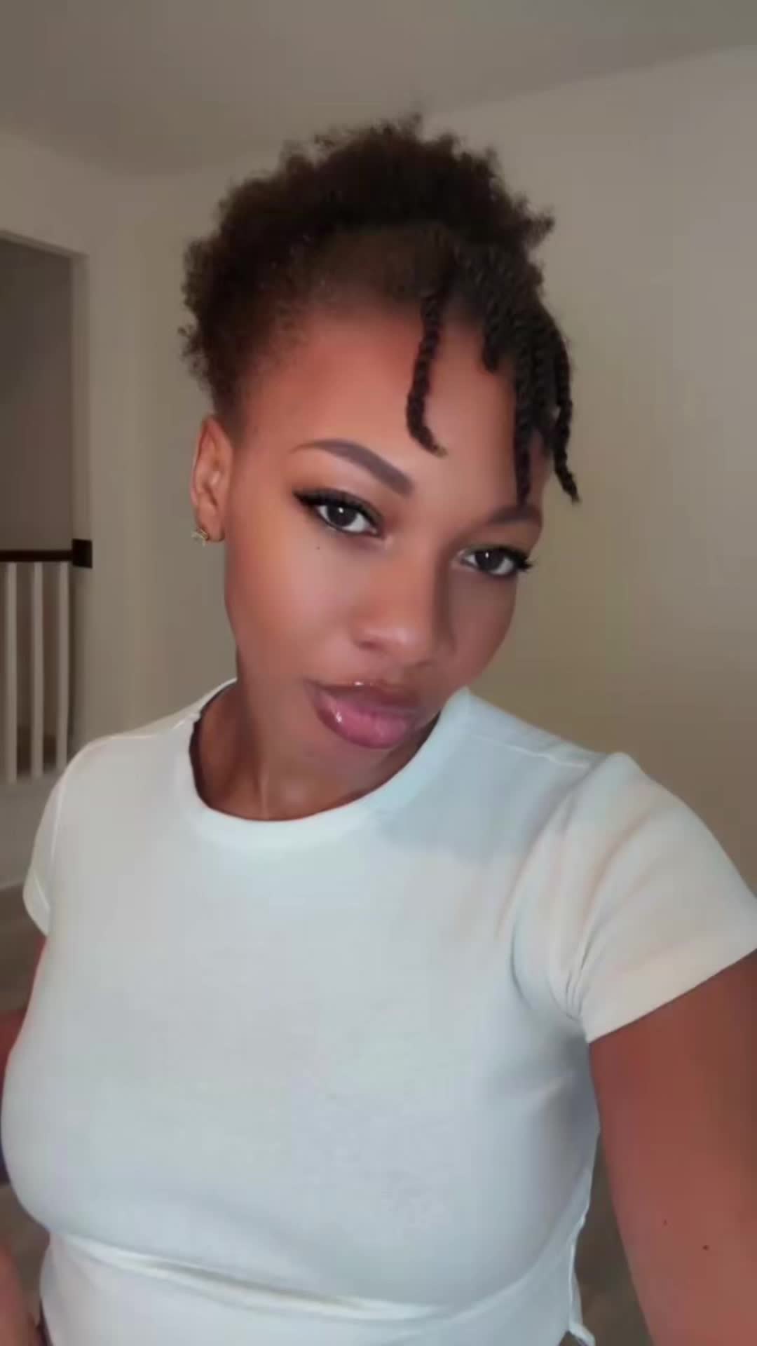 @QueenShari👑