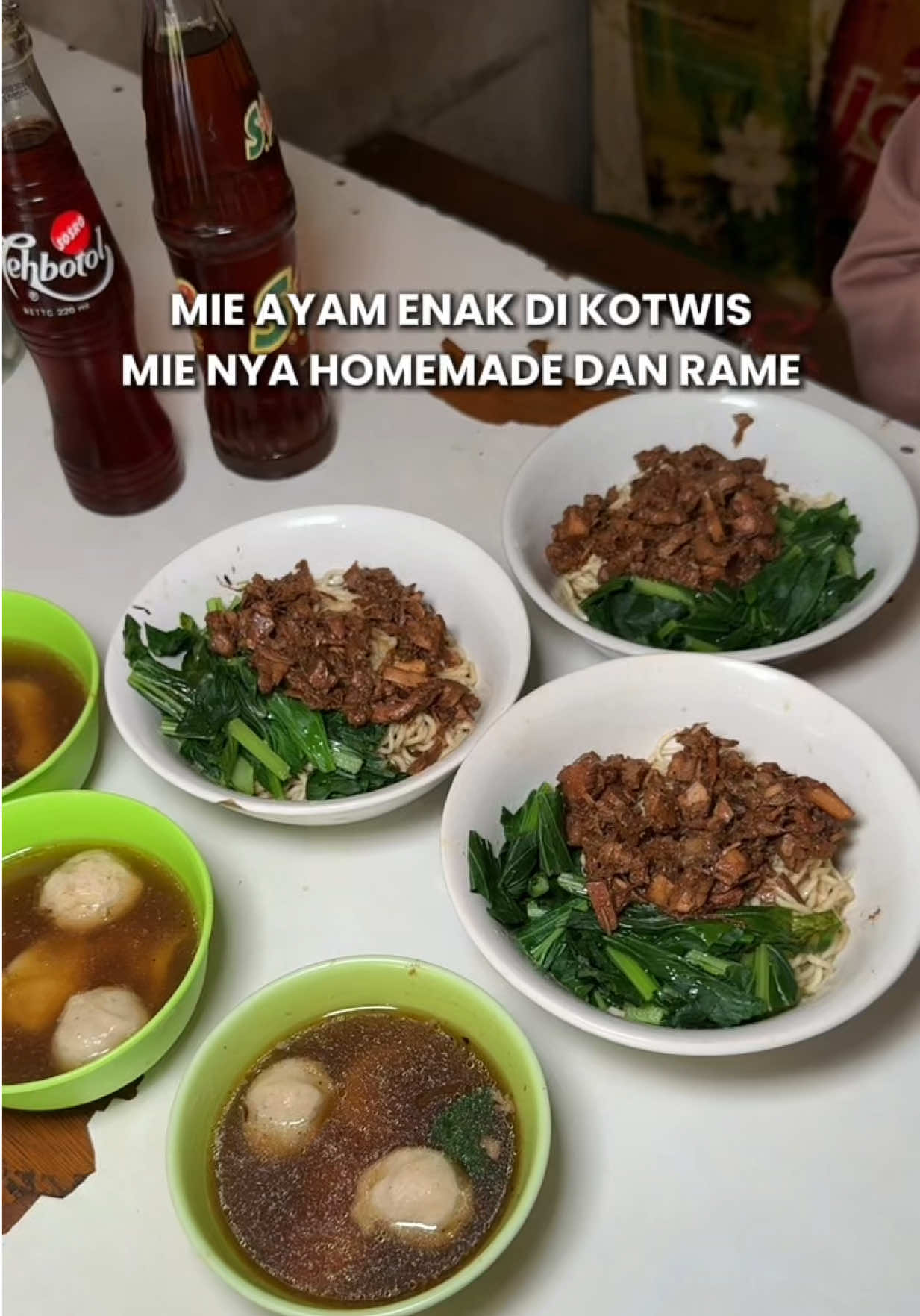 @makanmakcan 🍖🍲✈️