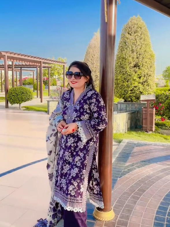 @sania khan