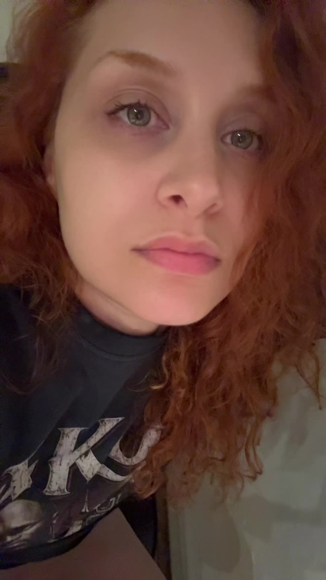 @RoxyJ🩻