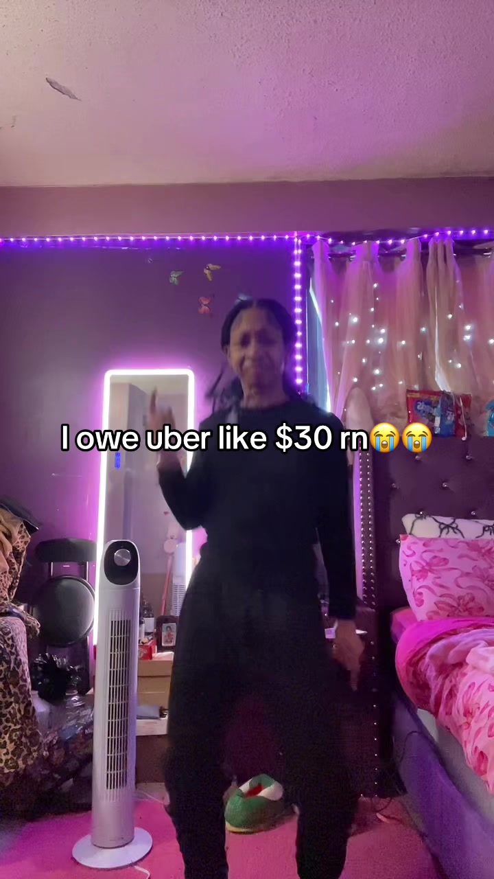 @Imwhatyourhoneeds_