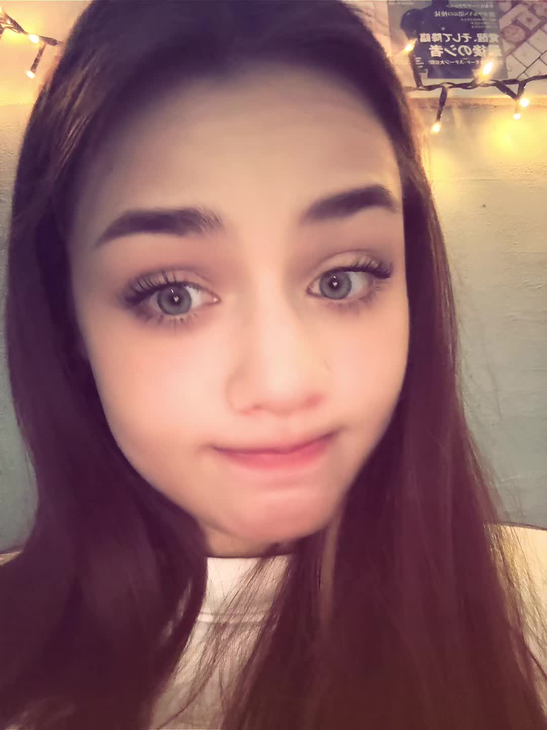 @🫨