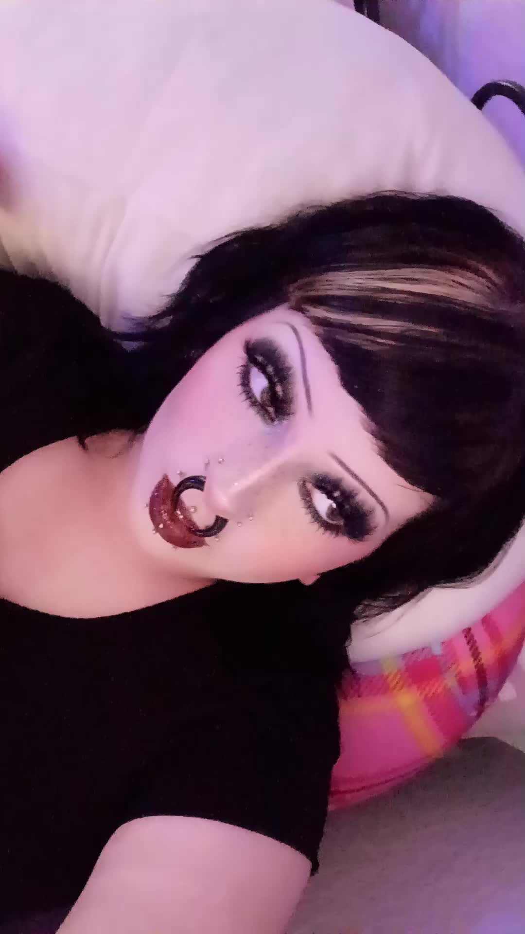 @🦷𝕸𝖆𝖉𝖞🦷