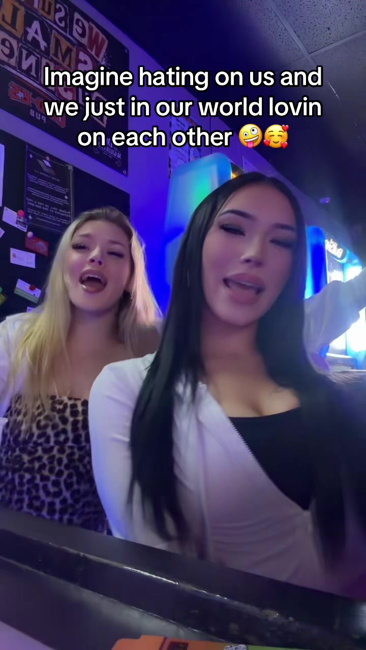 @T A Y 👑