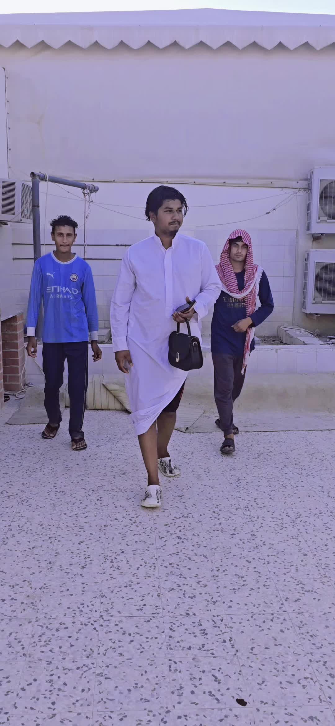 @👑🇶🇦Fizz Khan🇧🇩