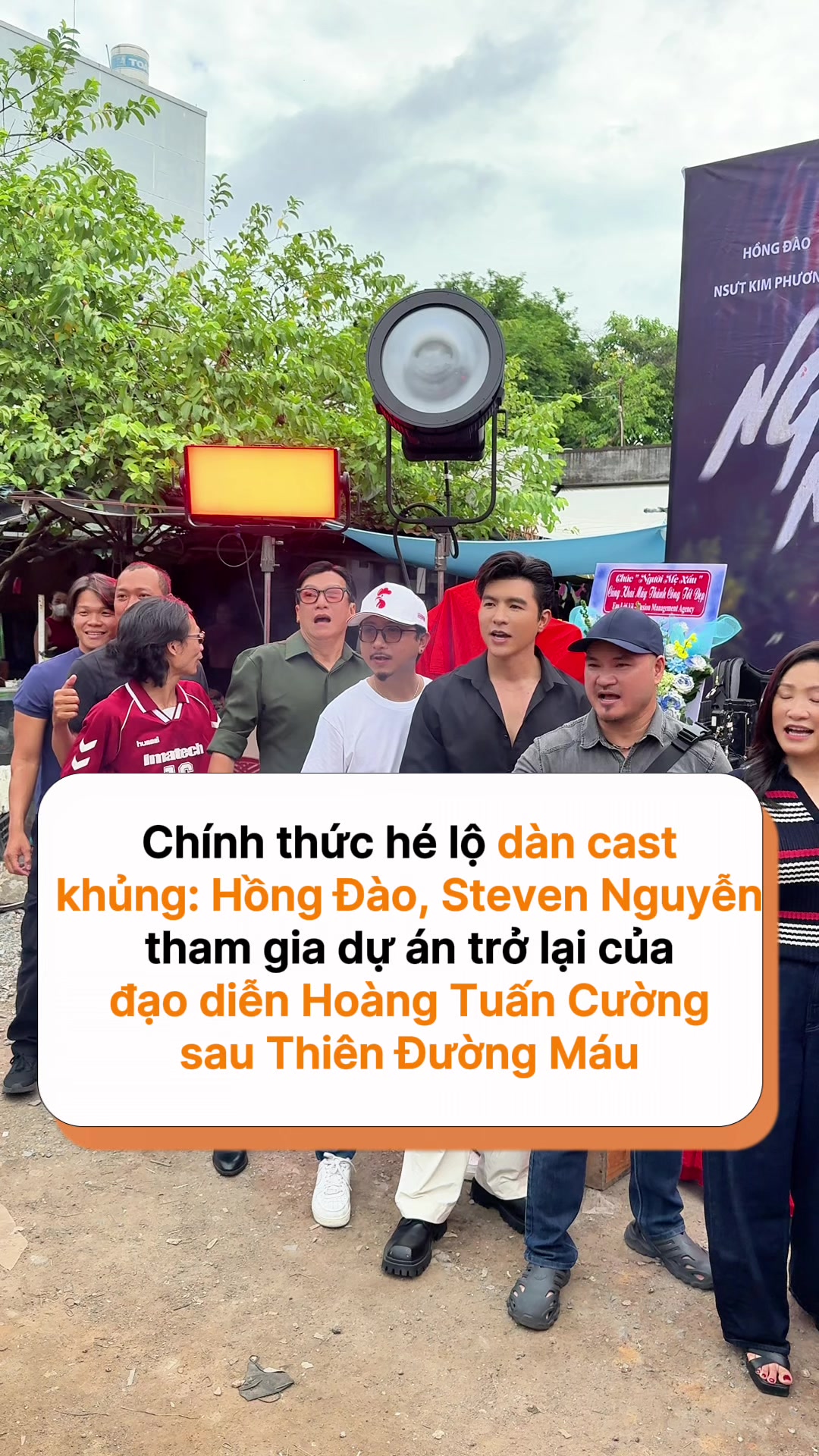 @H&oacute;ng Showbiz Việt