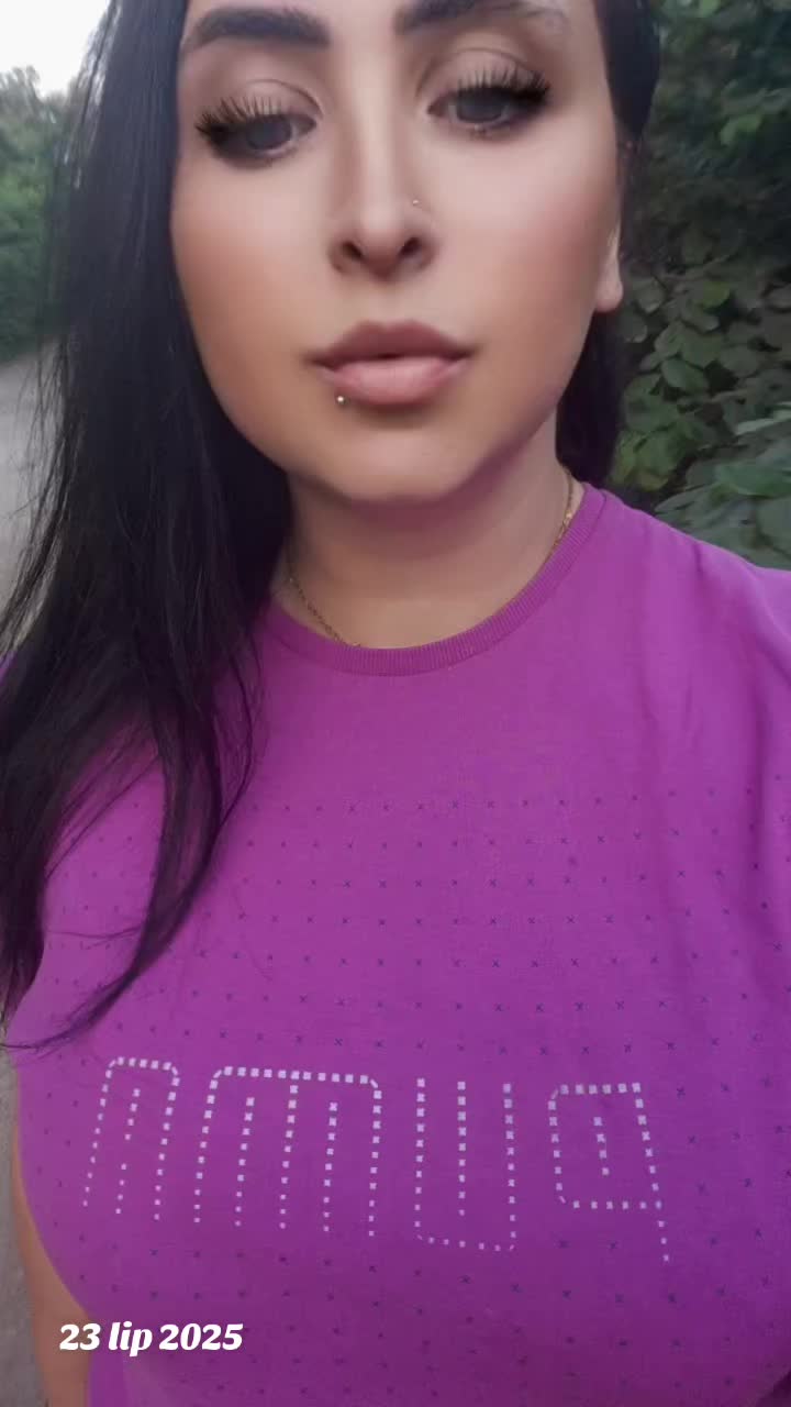 @Czoorna💋😈