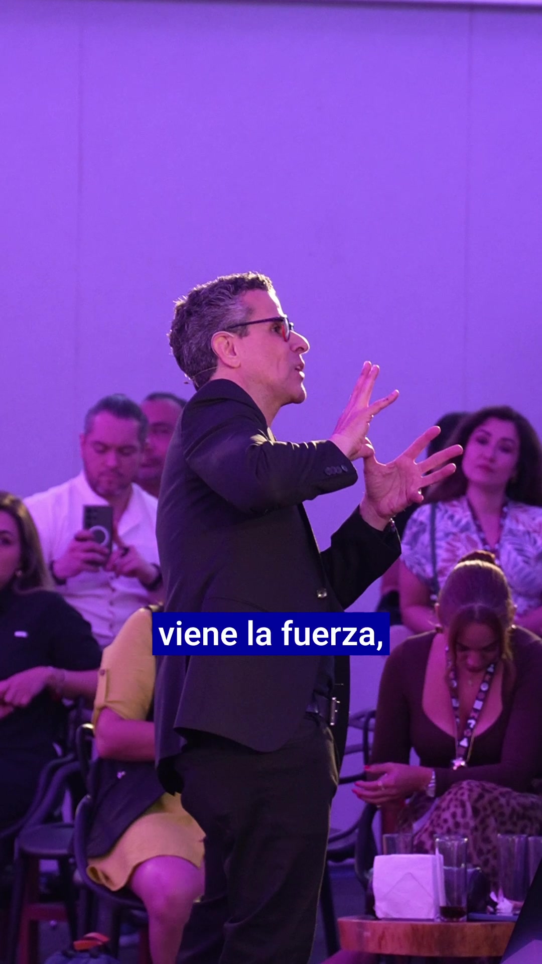 @Marco Antonio Regil