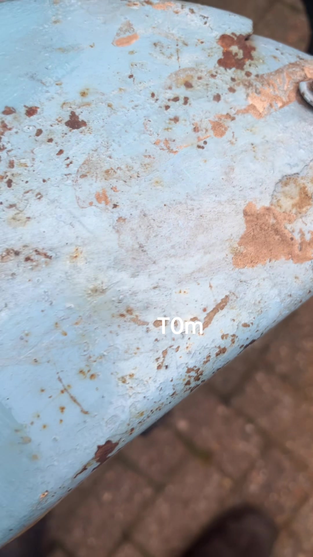 @t0m