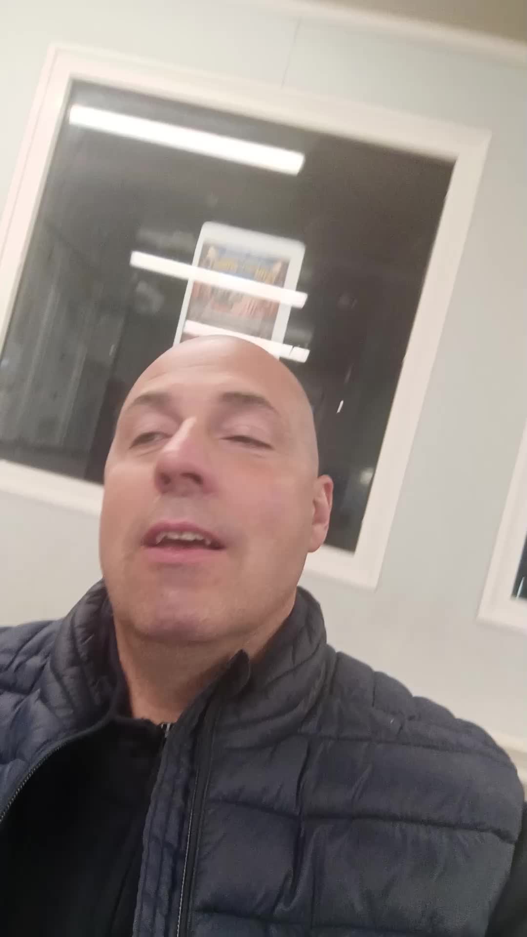 @nico.aeroportlyon