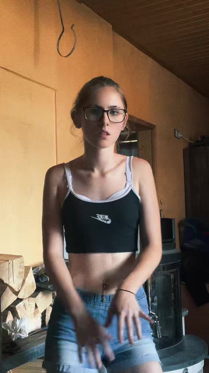 @Lenalovelykeksi