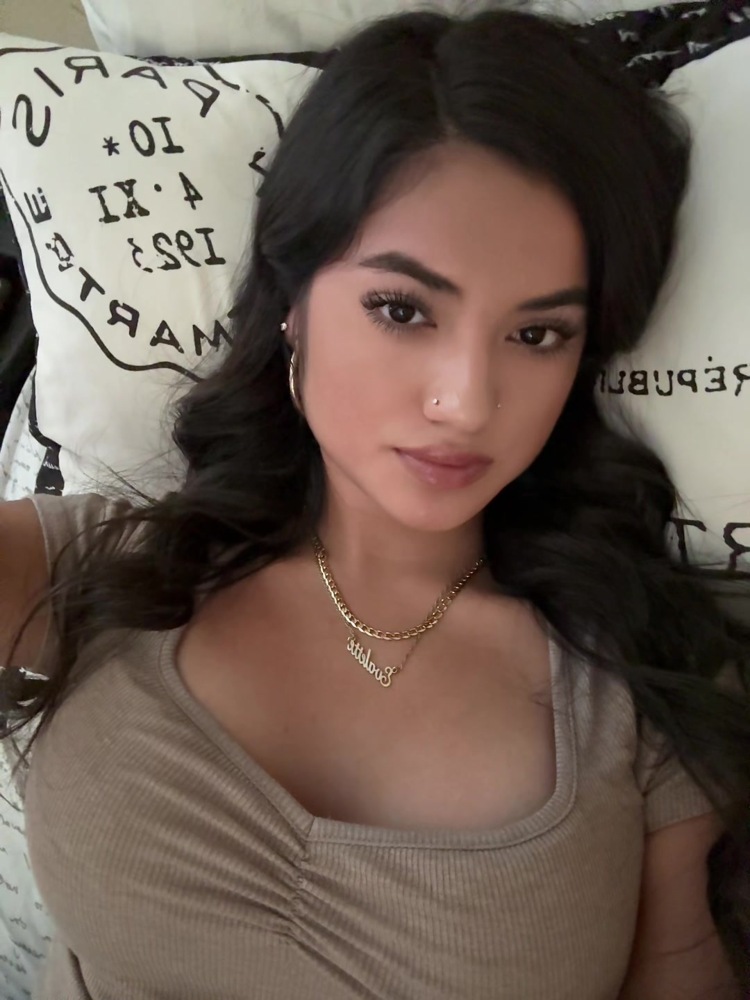 @𝐄𝐯𝐚𝐥𝐞𝐭𝐭𝐞