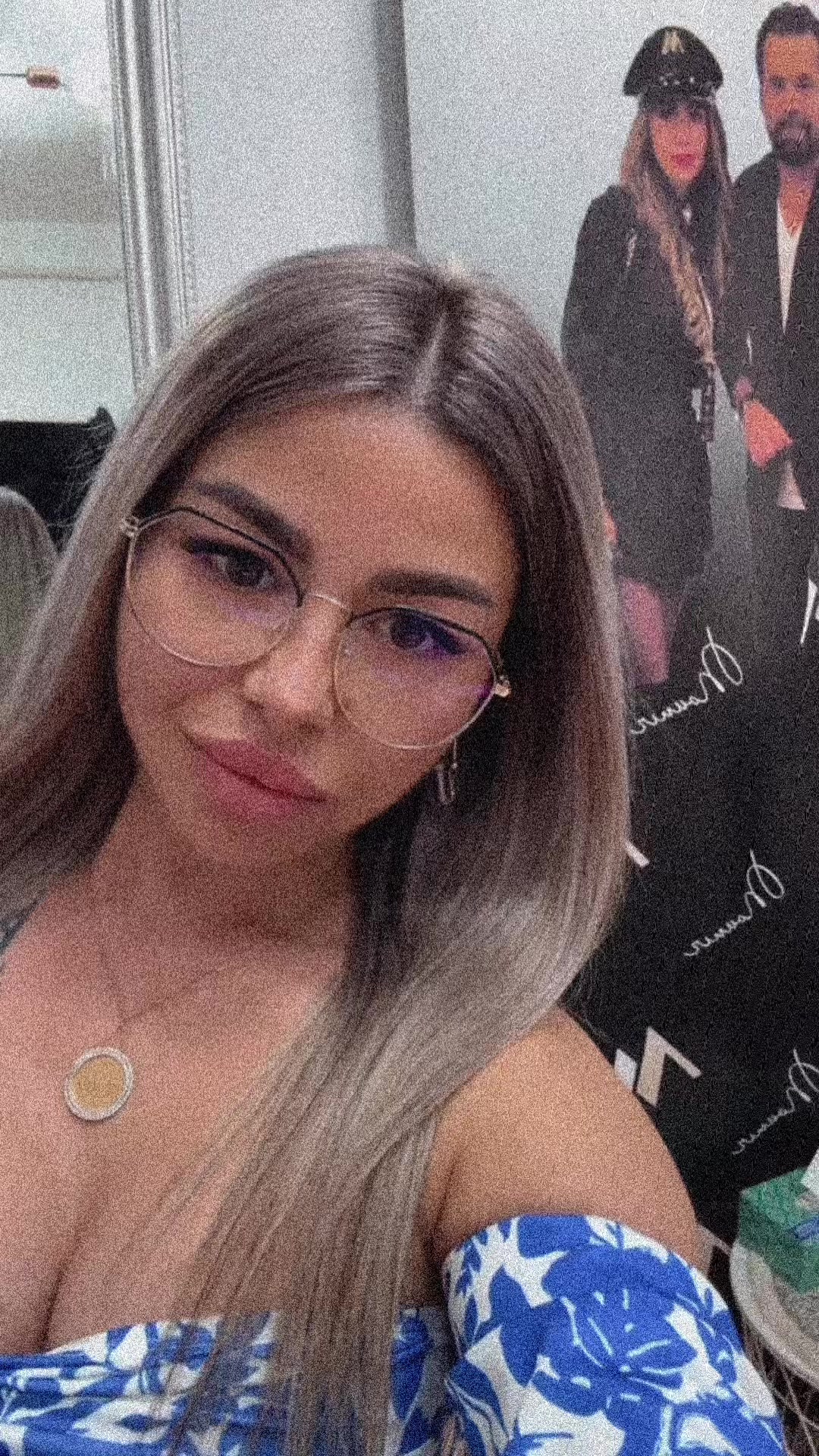 @Loredana Lry
