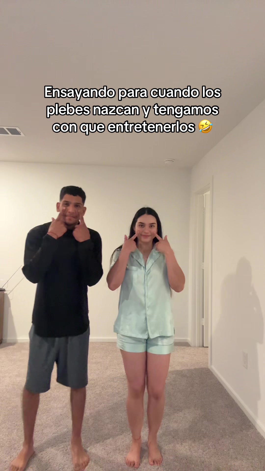 @𝒴𝒶𝒸𝒶𝑔𝓁𝑒𝓏𝓏