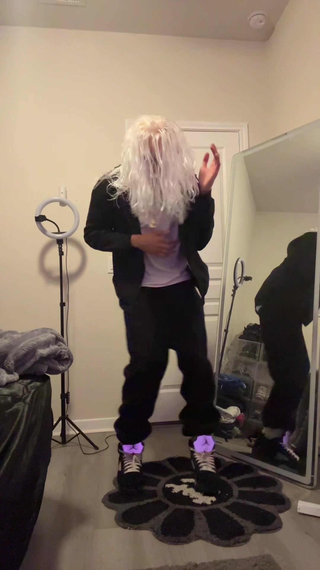 @JEEZO