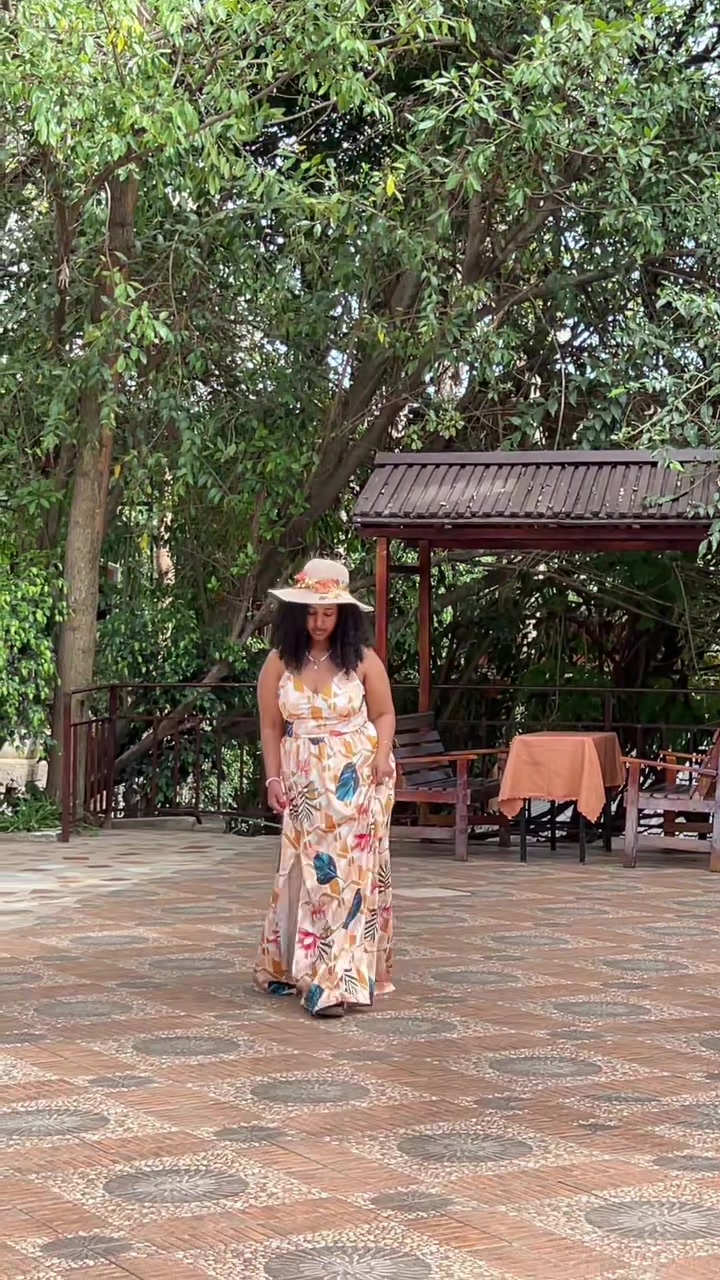@Ayu Markos 🥰