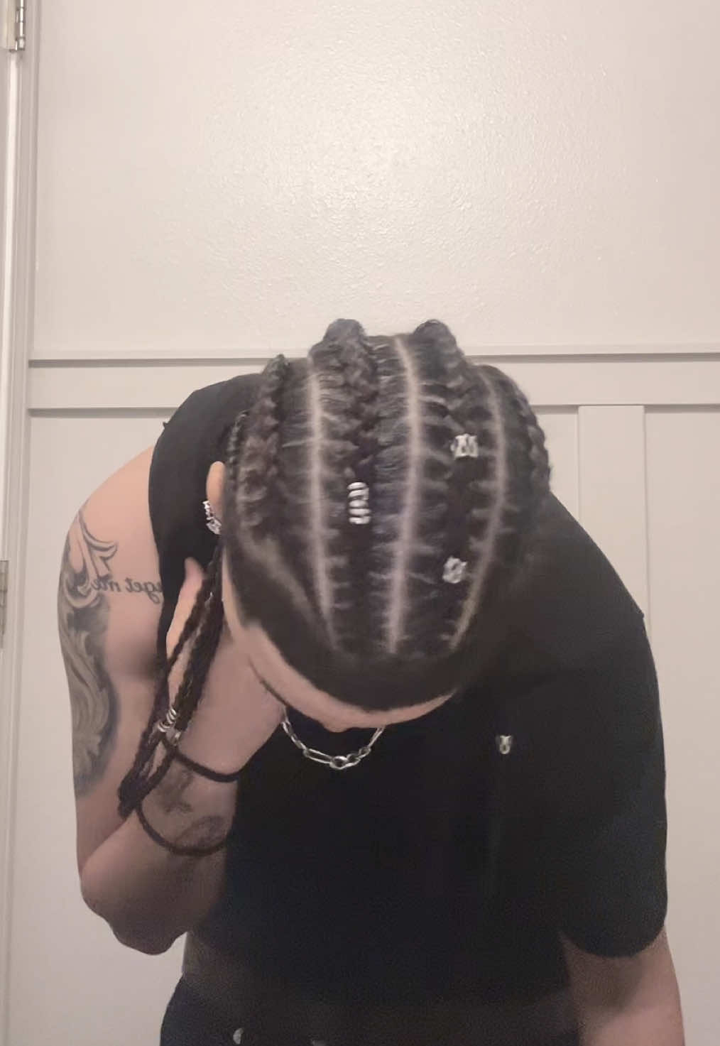 @g