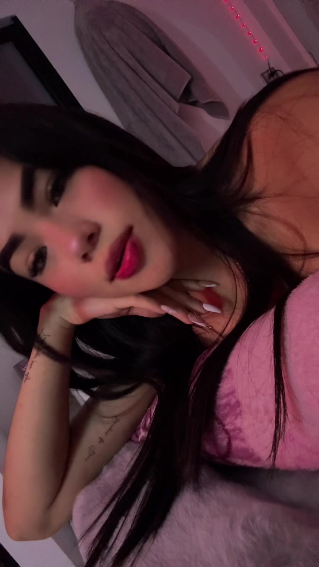 @DANIELA🌸