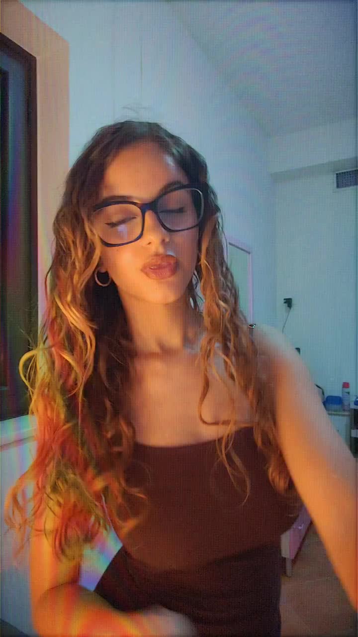 @𝖊𝖑𝖊✞︎