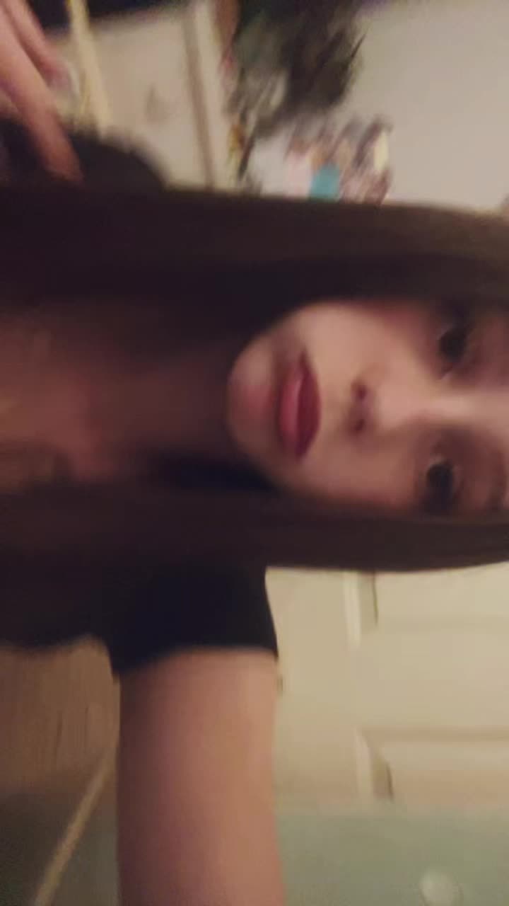 @𝒩