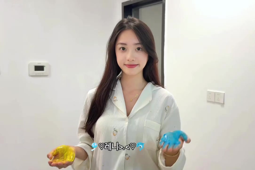 @🎐♡레니>.<♡🐬