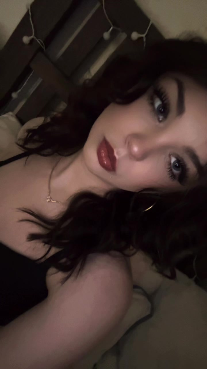 @_jellybexn_