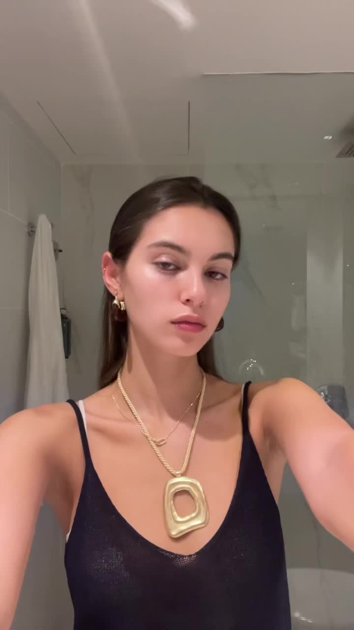 @Mia