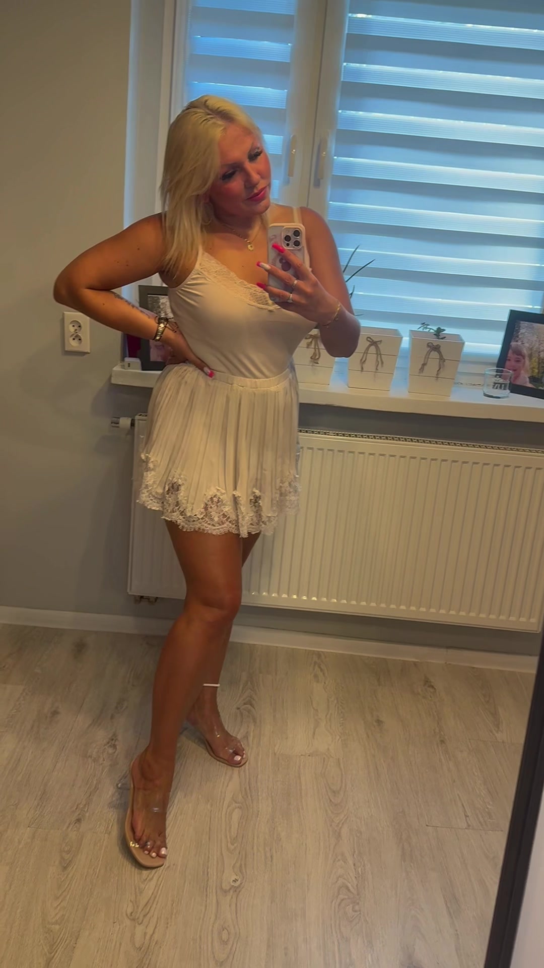 @ana_melody_ania