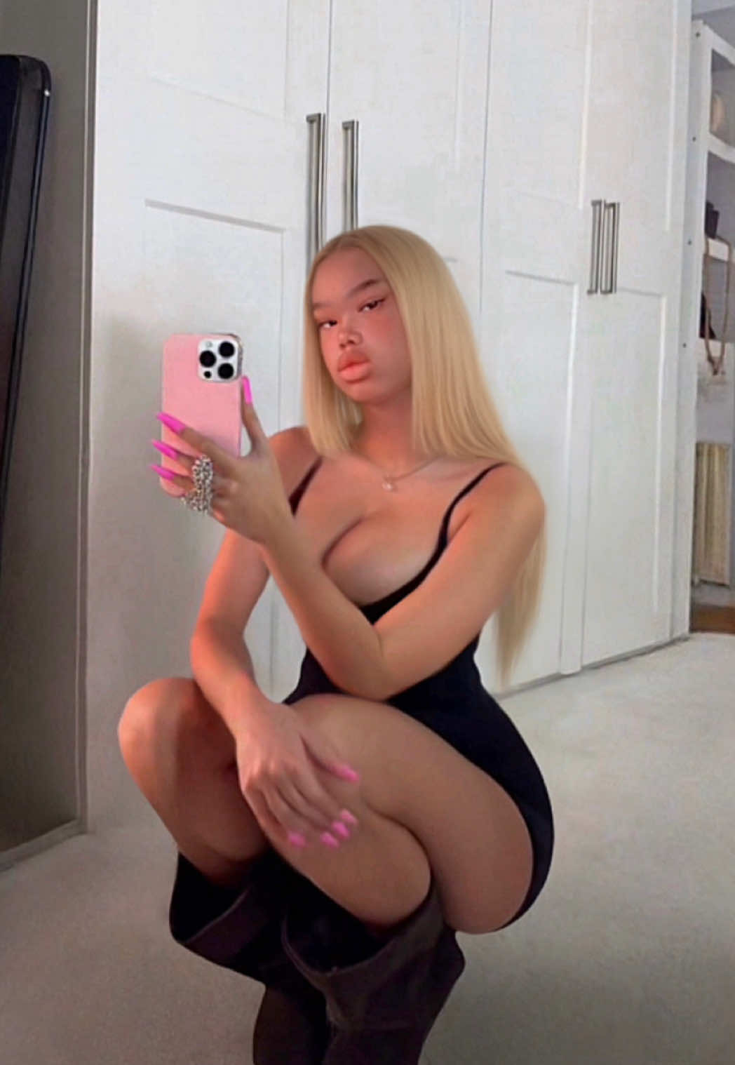 @_mia05_