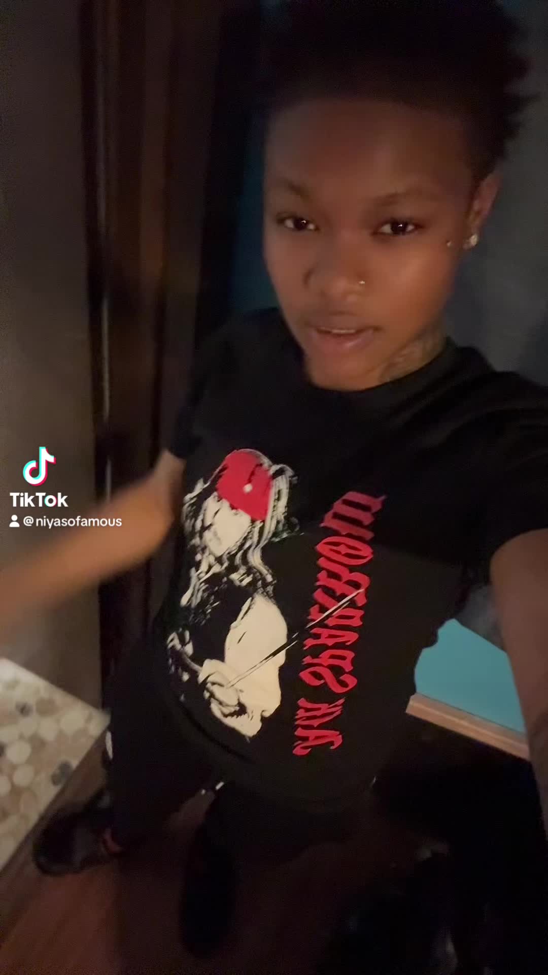 @niyasofamous_