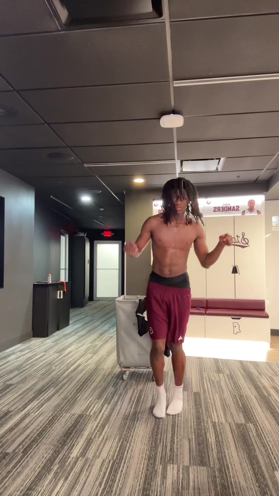 @6’6 character 🕴️