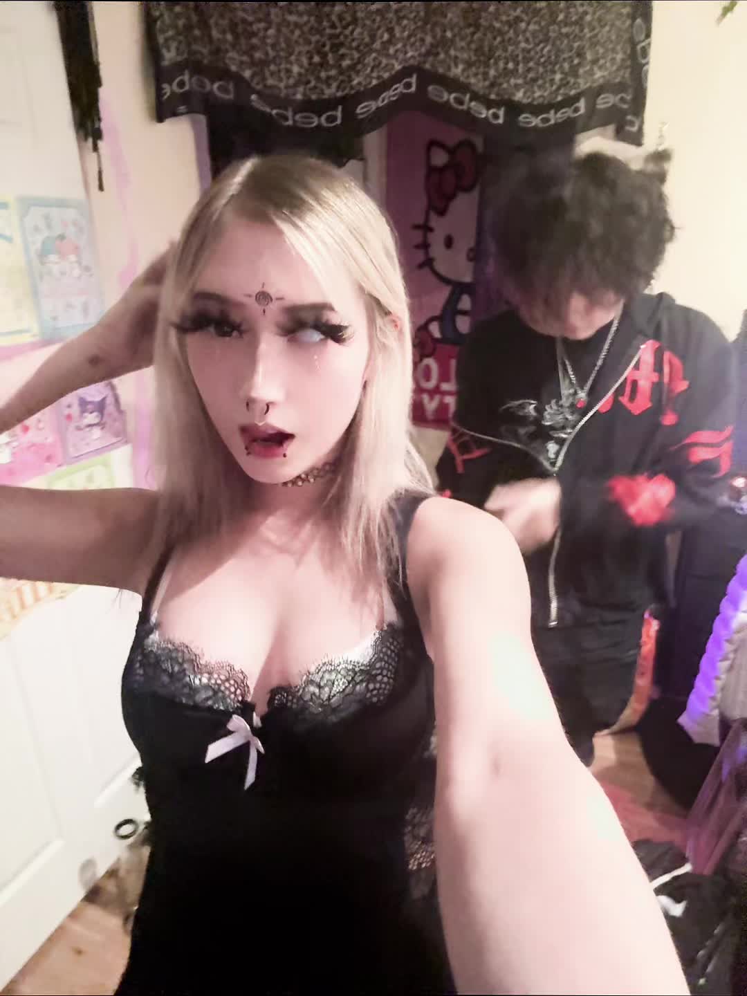 @lia!